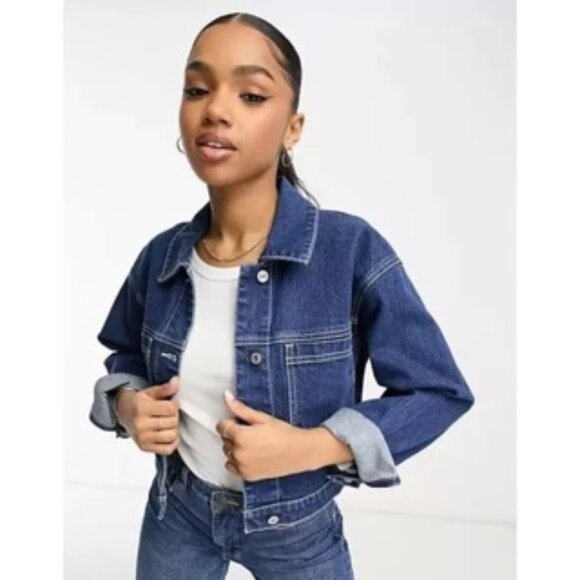 Abercrombie & Fitch Cropped Denim Jacket in Dark Wash - Picture 2 of 8